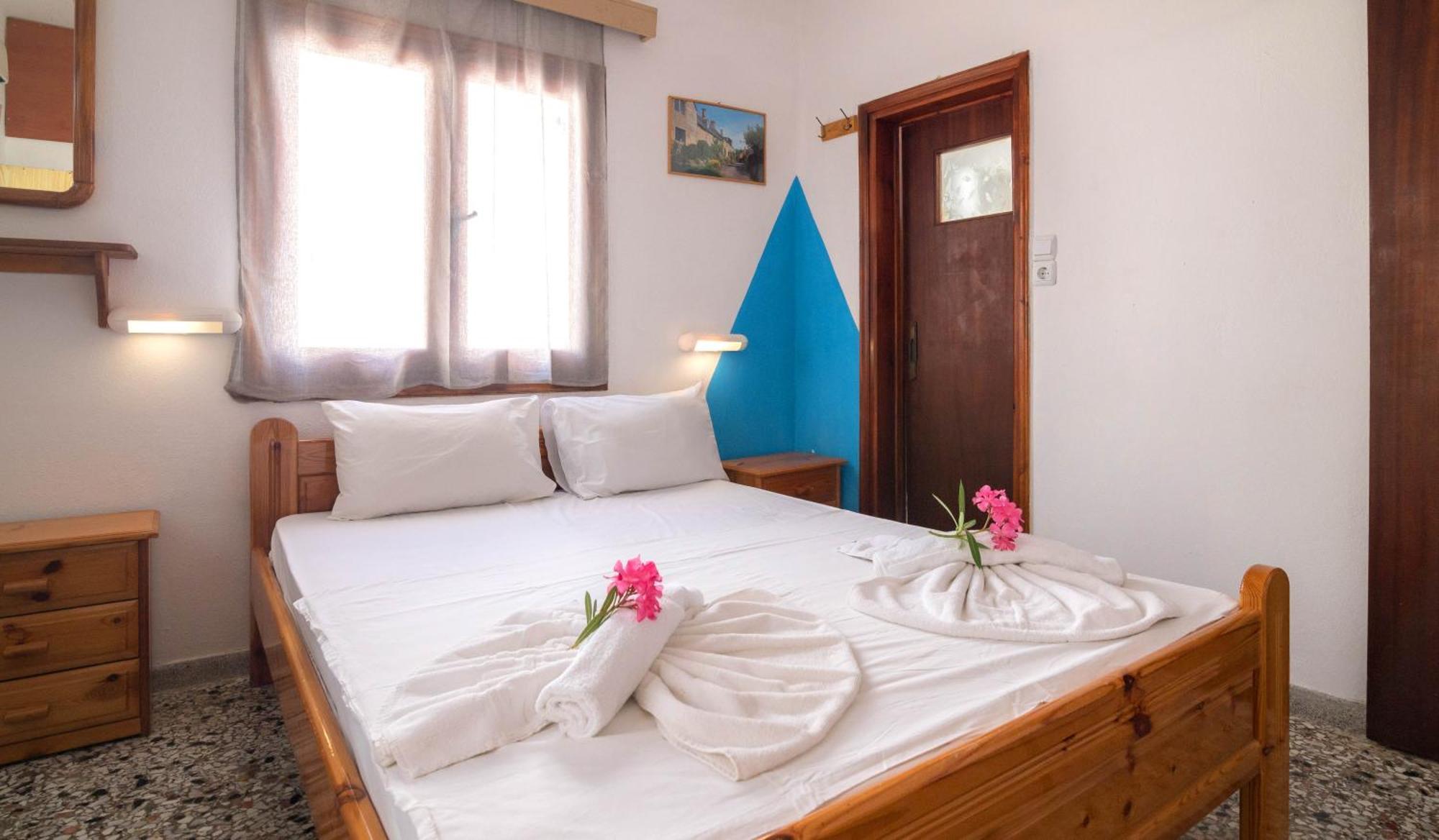 Minoa Sea Rooms Цуцурос Екстер'єр фото
