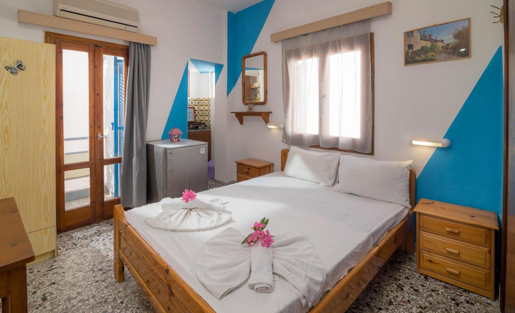 Minoa Sea Rooms Цуцурос Екстер'єр фото