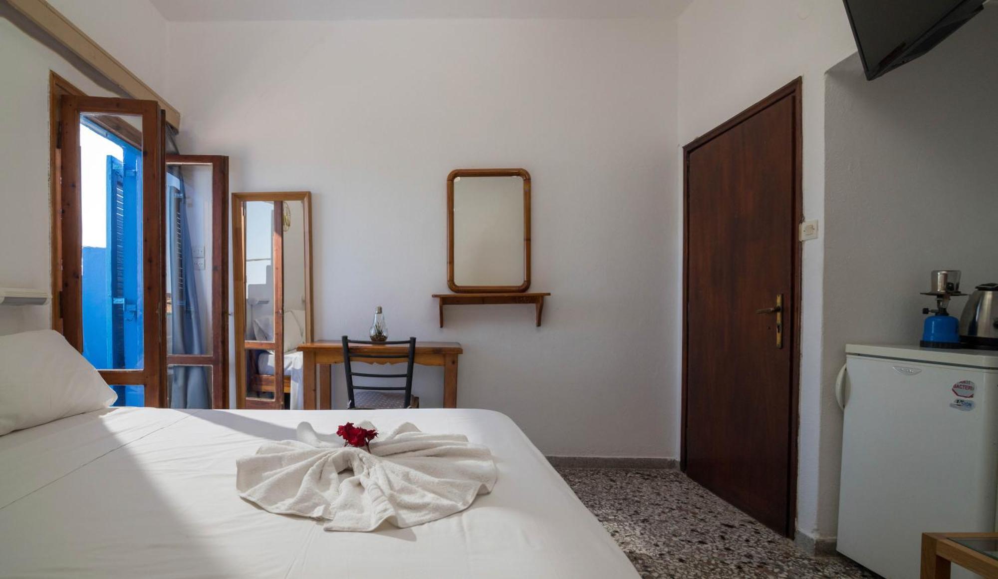 Minoa Sea Rooms Цуцурос Екстер'єр фото