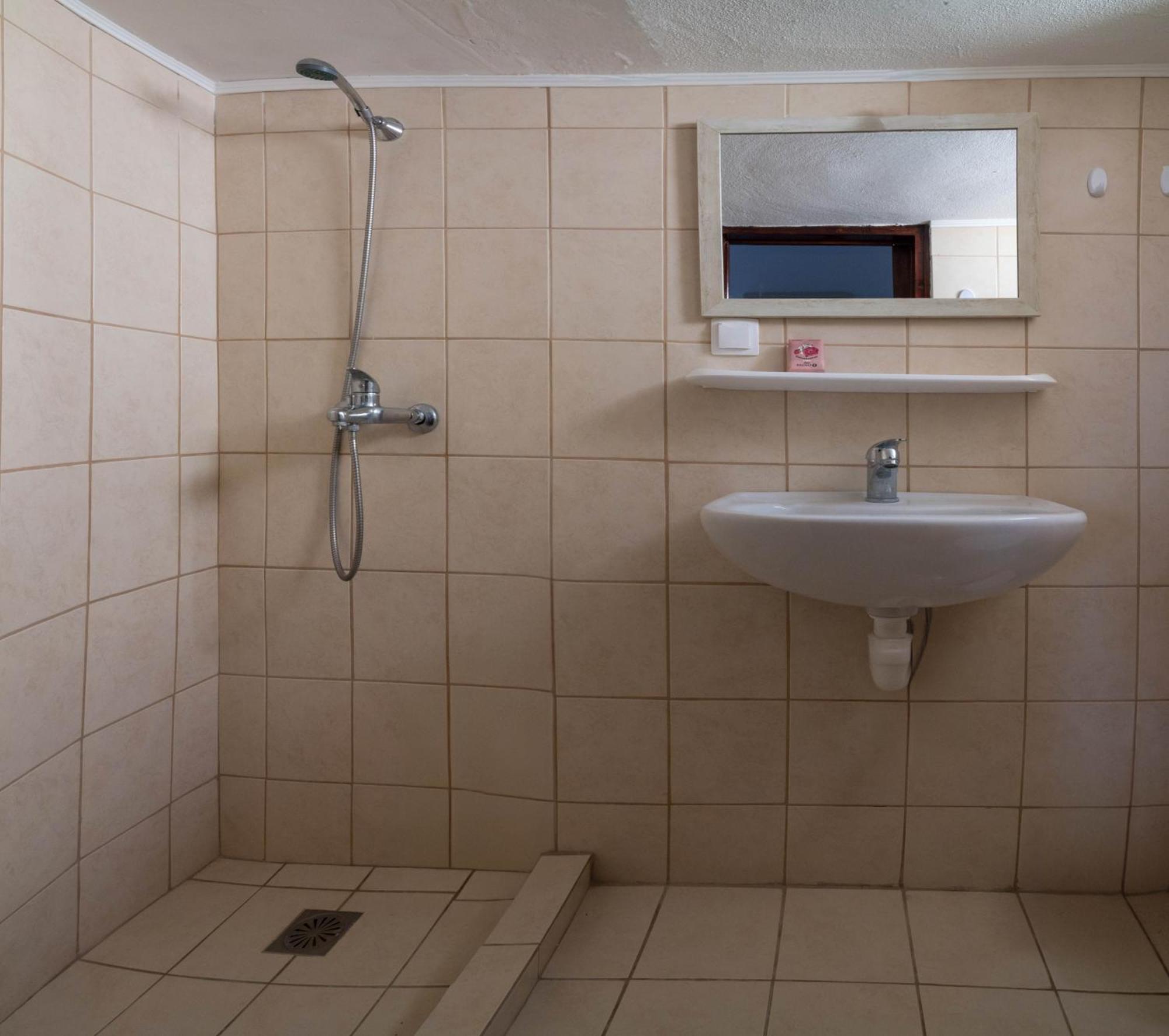 Minoa Sea Rooms Цуцурос Екстер'єр фото